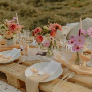 Chemin de table en voile de lin frangé – Image 4